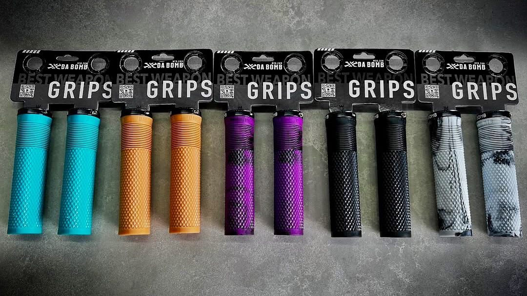 HOLY SHIT 4.0 Lock-On Grips