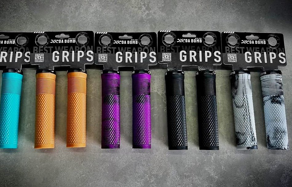 HOLY SHIT 4.0 Lock-On Grips